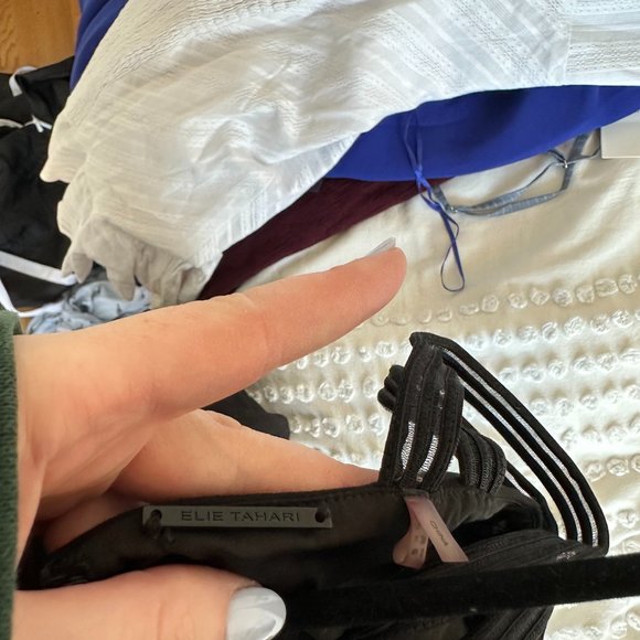 Elie Tahari Cisco Sheath Mini Dress Strappy Halter Neckline  Sz 2 Black - Picture 3 of 10